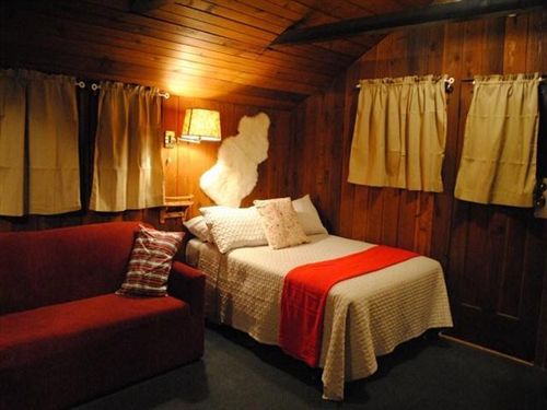 Rundle Ridge Chalets | Harvie Heights | Alberta | Canada 18