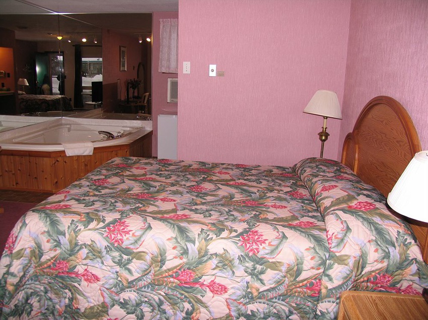 Seven Oakes Motel | Kingston | Ontario | Canada 17