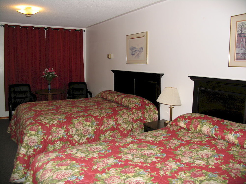 Seven Oakes Motel | Kingston | Ontario | Canada 2