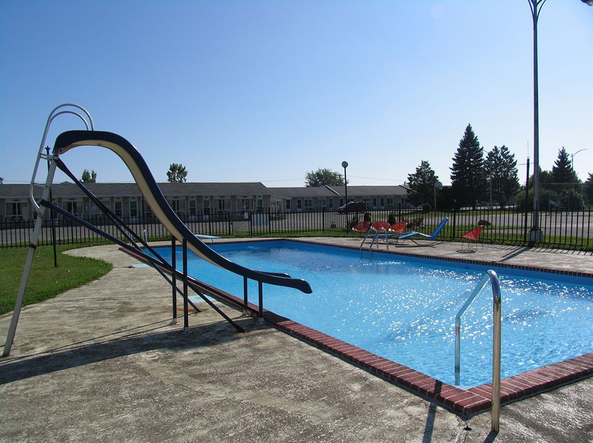 Seven Oakes Motel | Kingston | Ontario | Canada 9