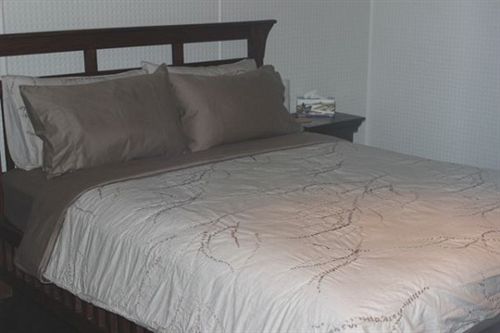 Hotel Five 3 Five Beachside Barracks | Hervey Bay | Queensland | Australia 12