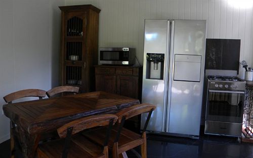 Hotel Five 3 Five Beachside Barracks | Hervey Bay | Queensland | Australia 17