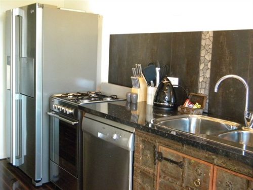 Hotel Five 3 Five Beachside Barracks | Hervey Bay | Queensland | Australia 19