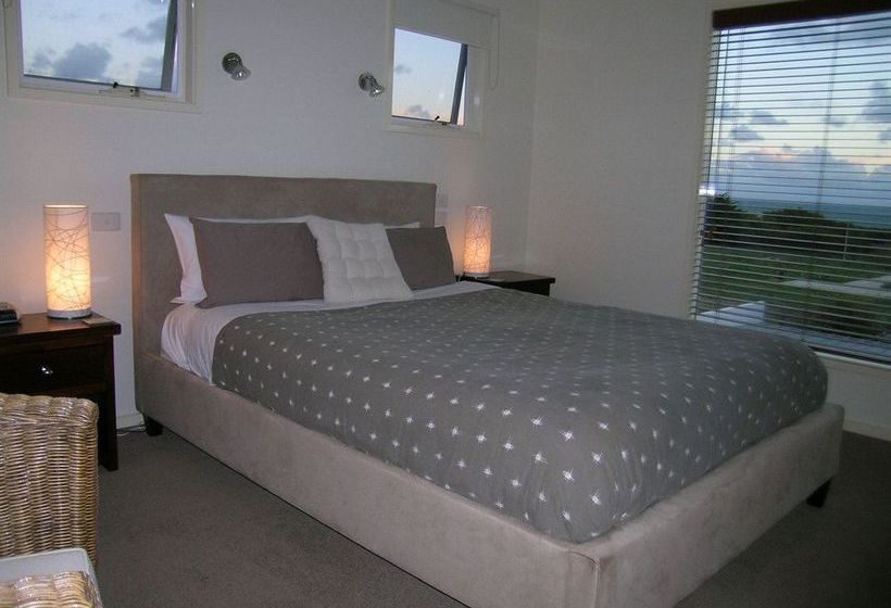 Hotel Rayville Boat Houses Apollo Bay