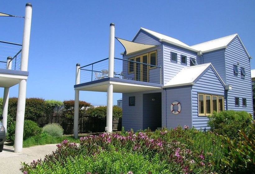 Hotel Rayville Boat Houses | Apollo Bay | Victoria | Australia 14