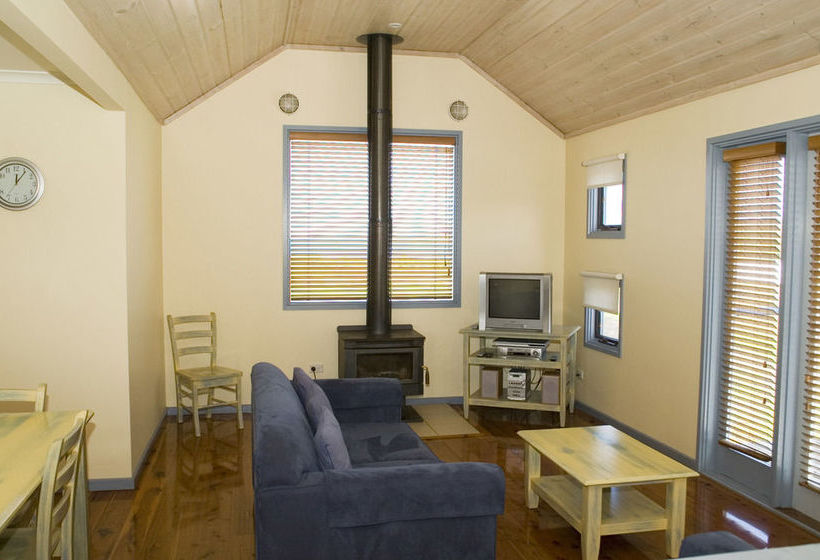 Hotel Rayville Boat Houses | Apollo Bay | Victoria | Australia 15