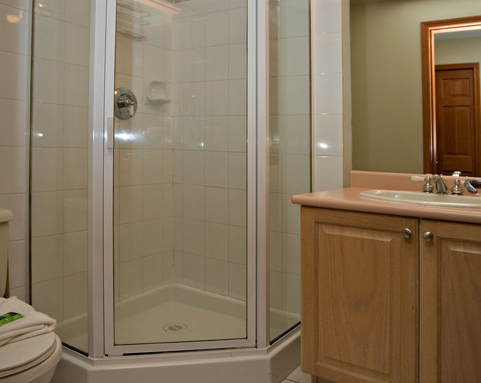 Hotel Stoney Creek Lagoons | Whistler | British Columbia | Canada 7