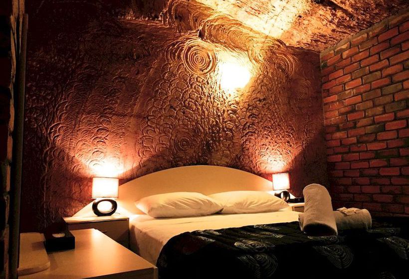The Lookout Cave Underground Motel | Coober Pedy | South Australia | Australia 14