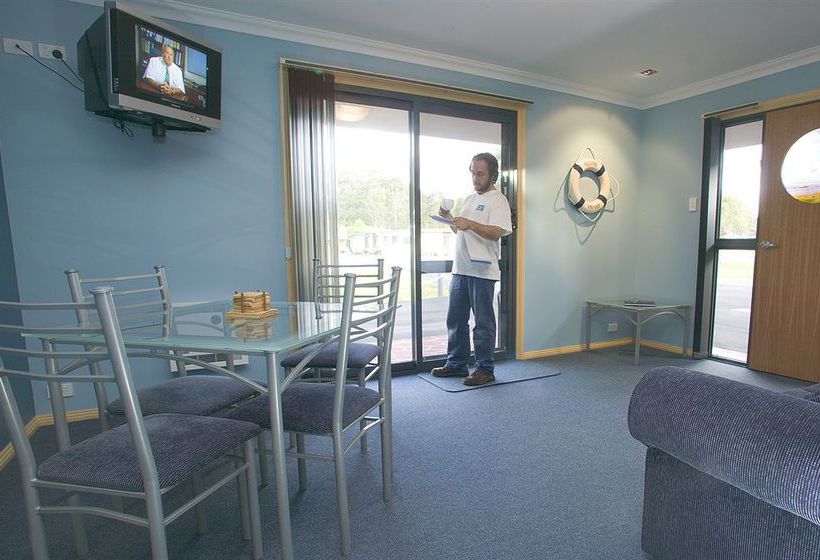 Strahan Bungalows | Strahan | Tasmania | Australia 3