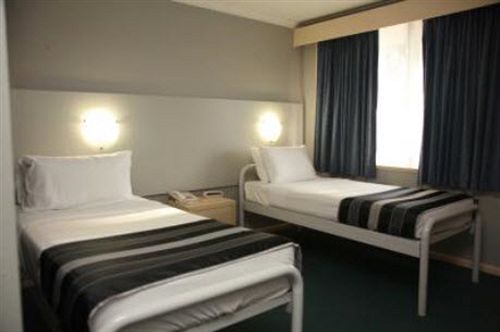 Flinders Motel (wollongong) | Port Stephens | New South Wales | Australia 11