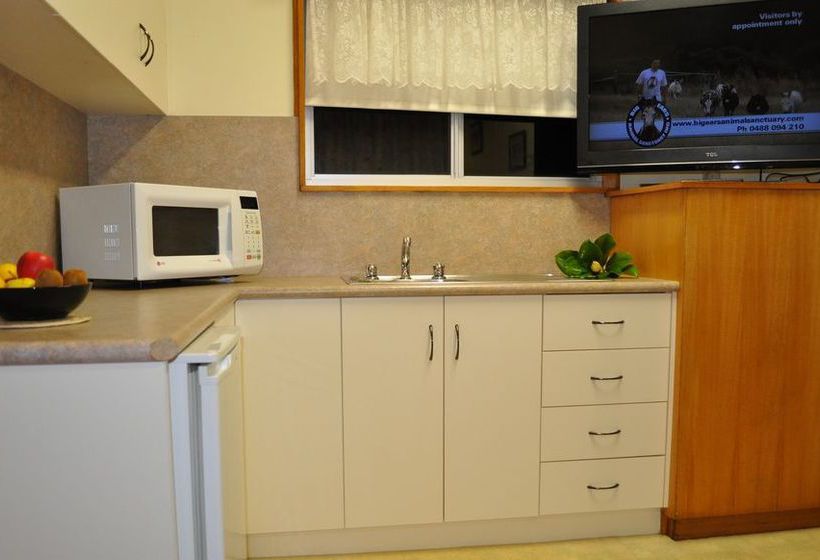 Sharonlee Strahan Villas Strahan