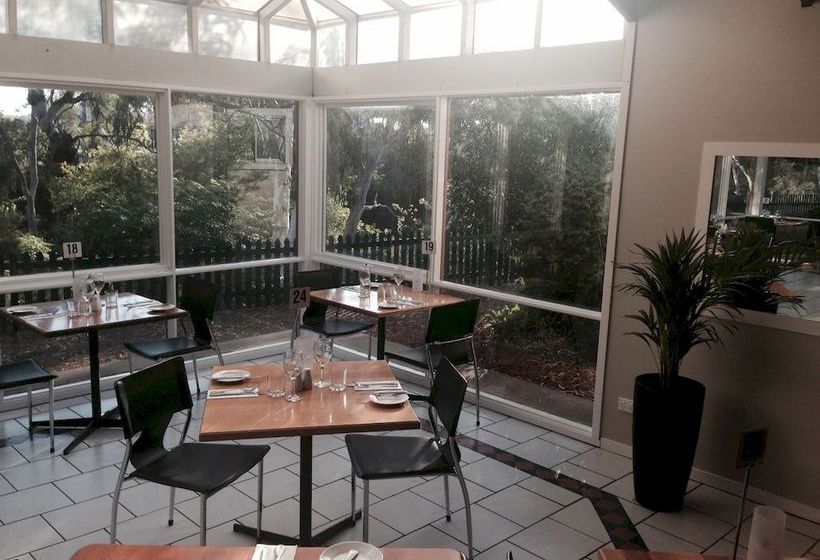 Hotel Artesian Spa Motor Inn