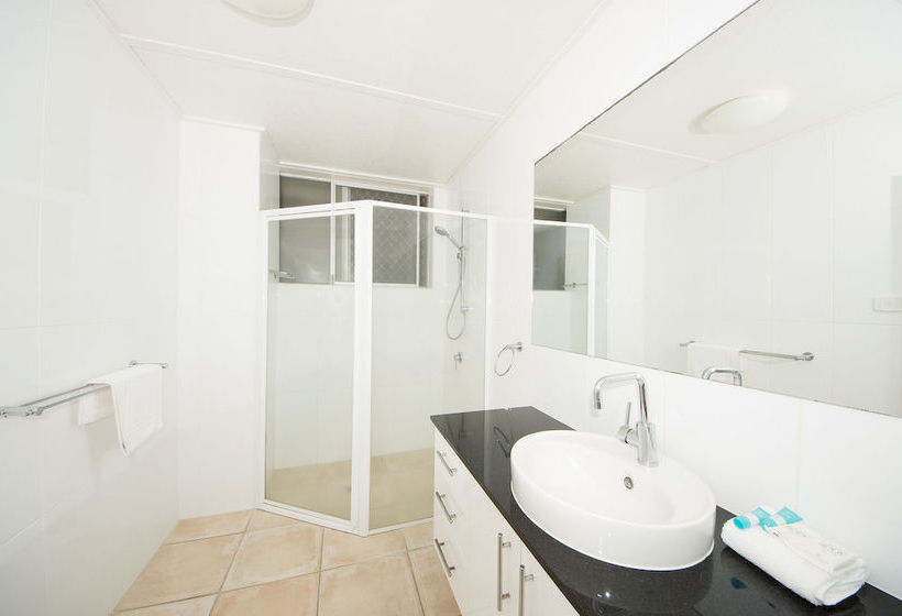 Hotel Wyuna Beachfront Apartments | Burleigh Heads | Queensland | Australia 1