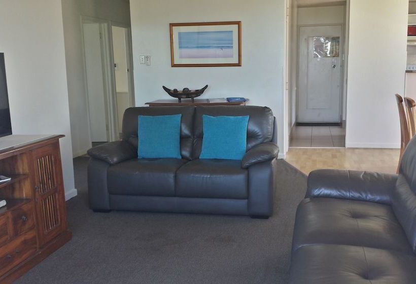 Hotel Wyuna Beachfront Apartments | Burleigh Heads | Queensland | Australia 10