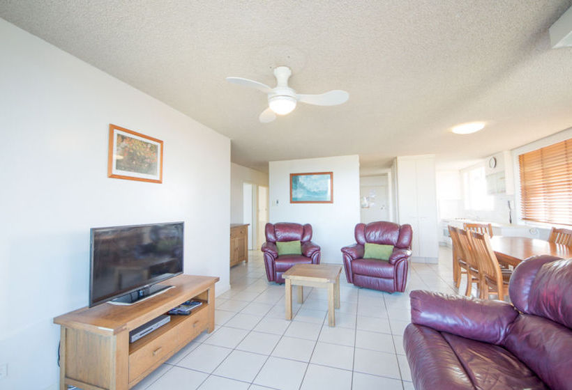 Hotel Wyuna Beachfront Apartments | Burleigh Heads | Queensland | Australia 8