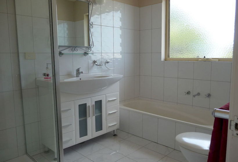 Pension Angela's Guest House | Apollo Bay | Victoria | Australia 4