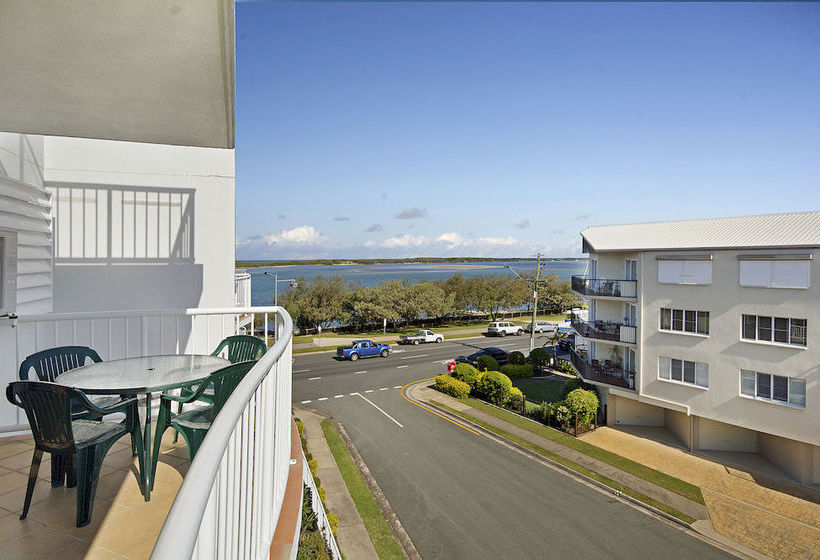 Sandy Shores | Caloundra | Queensland | Australia 4
