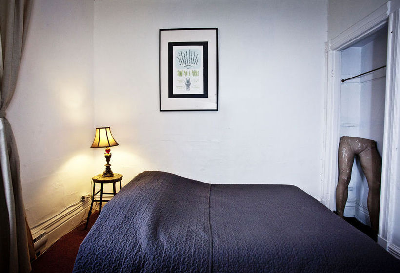 Pensione Popolo | Montreal | Quebec | Canada 3