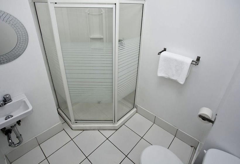 Pensione Popolo | Montreal | Quebec | Canada 8