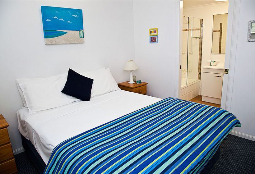 The York Beachfront Holiday Apartments | Yorkeys Knob | Queensland | Australia 13