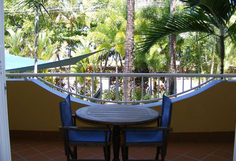 The York Beachfront Holiday Apartments | Yorkeys Knob | Queensland | Australia 14