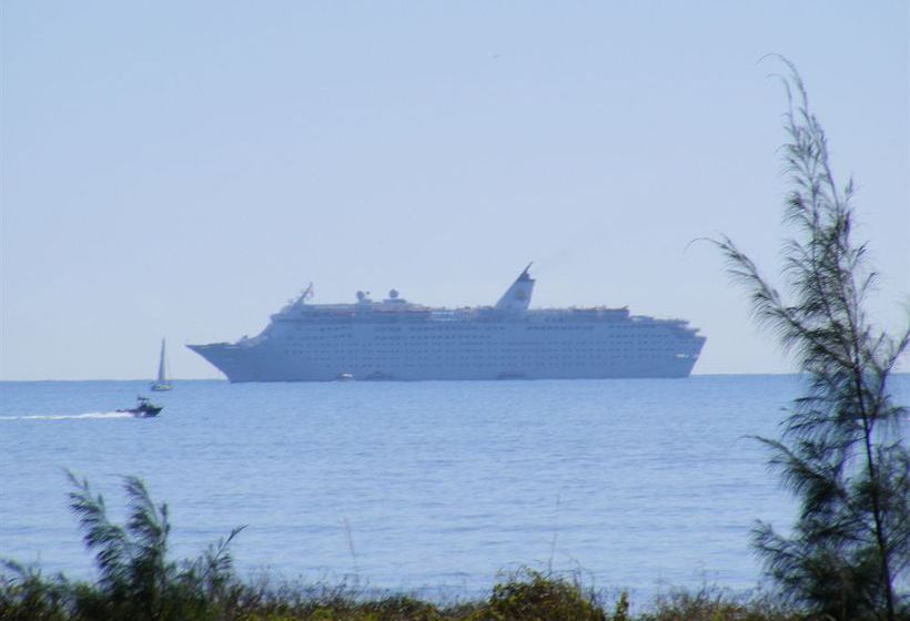 The York Beachfront Holiday Apartments | Yorkeys Knob | Queensland | Australia 16