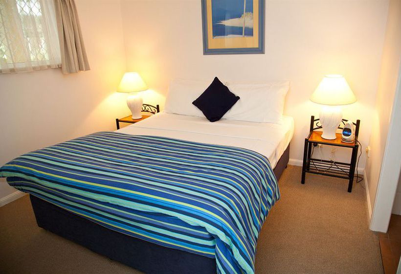 The York Beachfront Holiday Apartments | Yorkeys Knob | Queensland | Australia 20