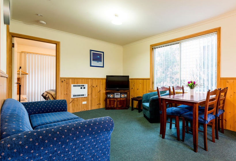 Driftwood Strahan Villas | Strahan | Tasmania | Australia 19