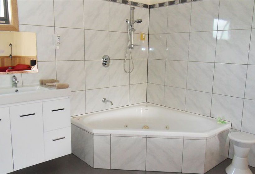 Driftwood Strahan Villas | Strahan | Tasmania | Australia 7