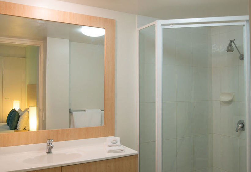 Sandy Point Beach Resort | Labrador | Queensland | Australia 8