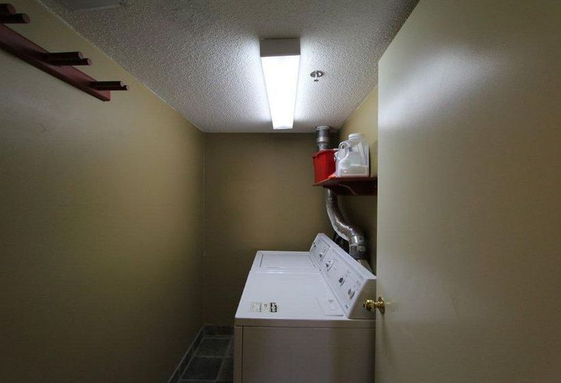 Hotel Resortquest Marketplace Lodge | Whistler | British Columbia | Canada 11