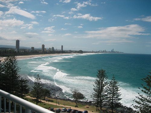 Hillhaven Holiday Apartments Burleigh Heads