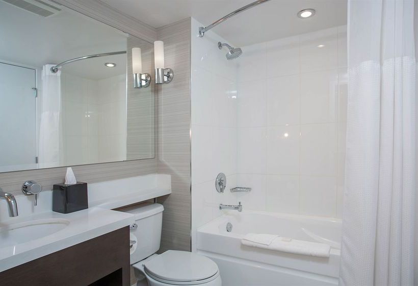 Hotel Sandman Signature | Kamloops | British Columbia | Canada 3