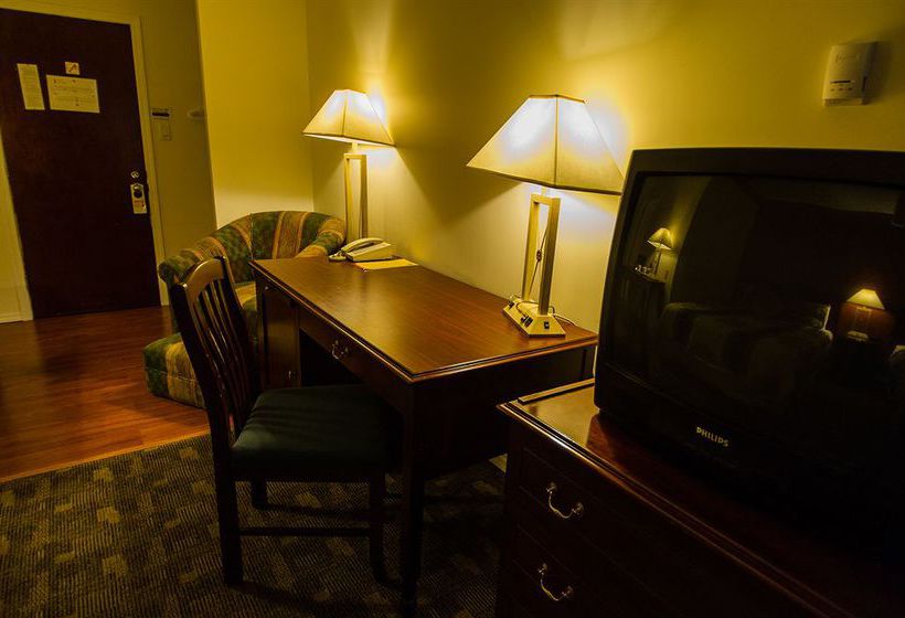 Powder Springs Inn Hotel Revelstoke | Revelstoke | British Columbia | Canada 2