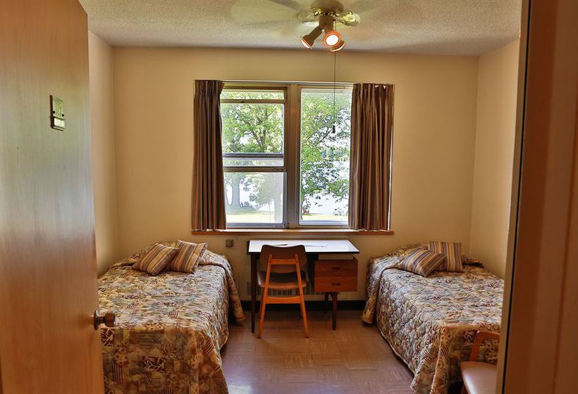 Hotel Manoir D'youville | Chateauguay | Quebec | Canada 4