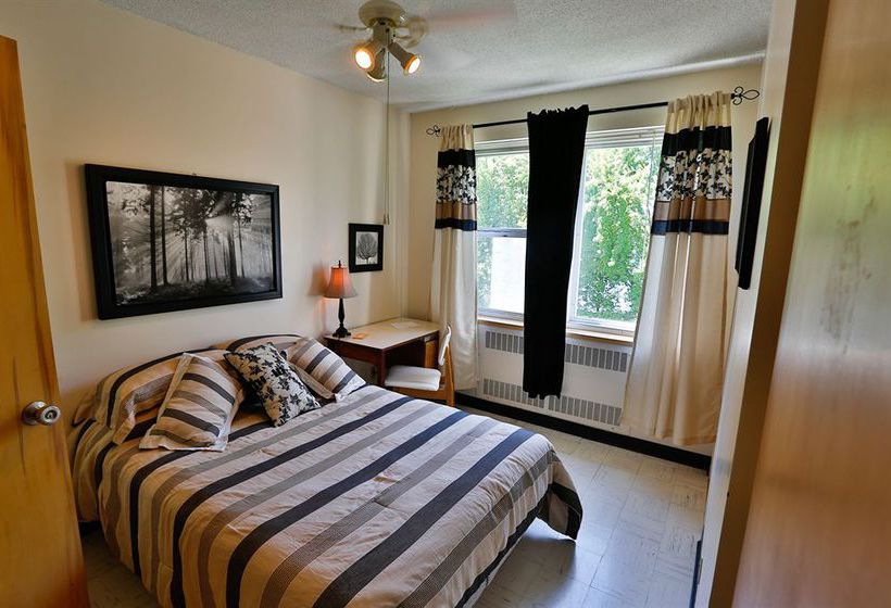 Hotel Manoir D'youville | Chateauguay | Quebec | Canada 6