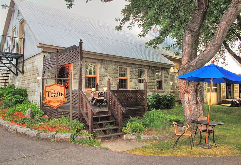 Hotel Manoir D'youville | Chateauguay | Quebec | Canada 8