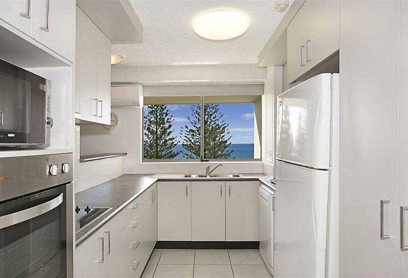 Solnamara Beachfront Apartments | Burleigh Heads | Queensland | Australia 16