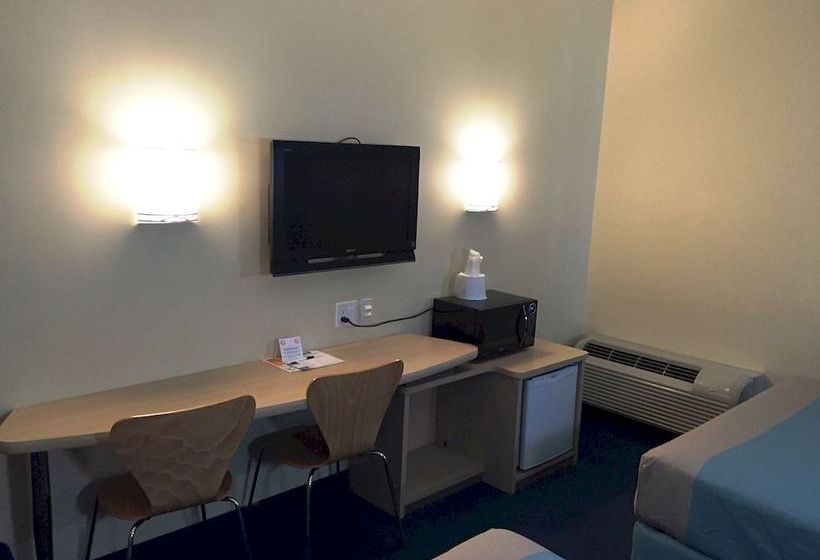 Motel 6 Estevan Sk | Estevan | Saskatchewan | Canada 1