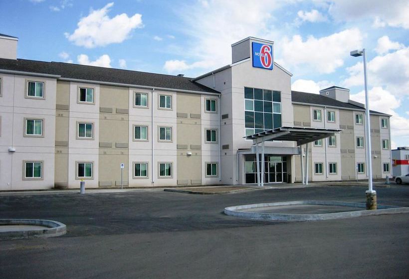 Motel 6 Estevan Sk | Estevan | Saskatchewan | Canada 11