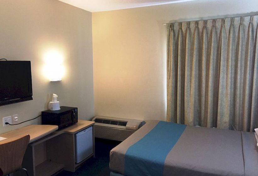 Motel 6 Estevan Sk | Estevan | Saskatchewan | Canada 2