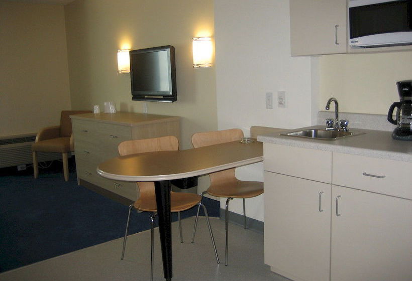 Motel 6 Estevan Sk | Estevan | Saskatchewan | Canada 4