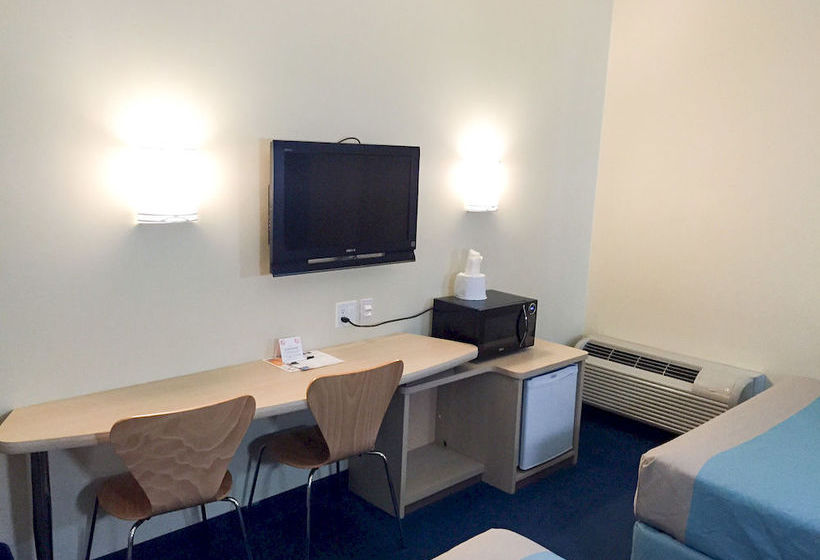 Motel 6 Estevan Sk | Estevan | Saskatchewan | Canada 6