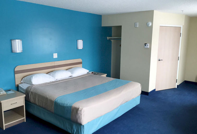 Motel 6 Estevan Sk | Estevan | Saskatchewan | Canada 8