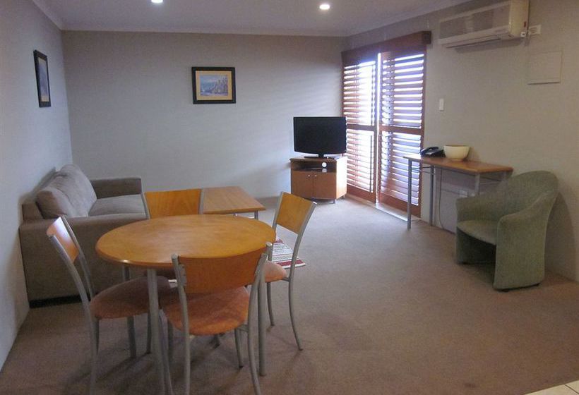 Cosmopolitan Motel & Serviced Apartments | Rockhampton | Queensland | Australia 2