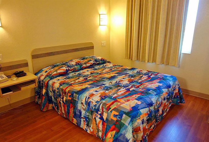 Motel 6 Toronto East - Whitby | Whitby | Ontario | Canada 1