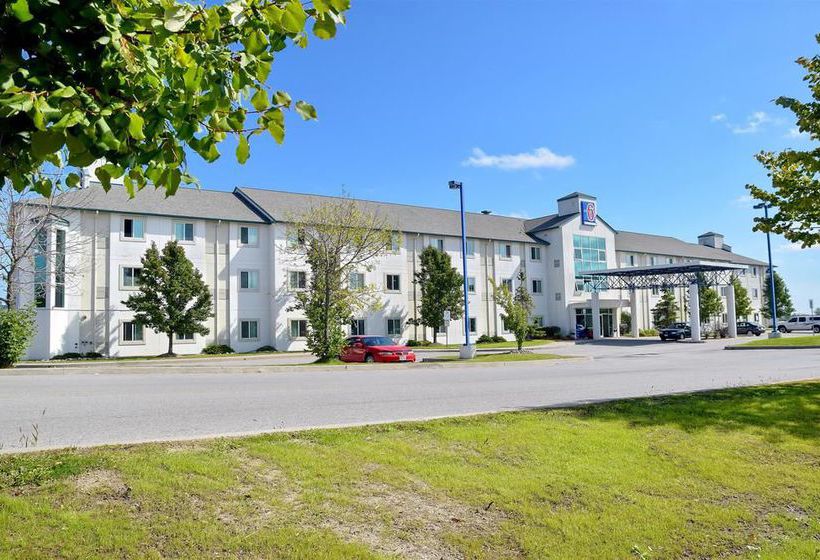 Motel 6 Toronto East - Whitby | Whitby | Ontario | Canada 11