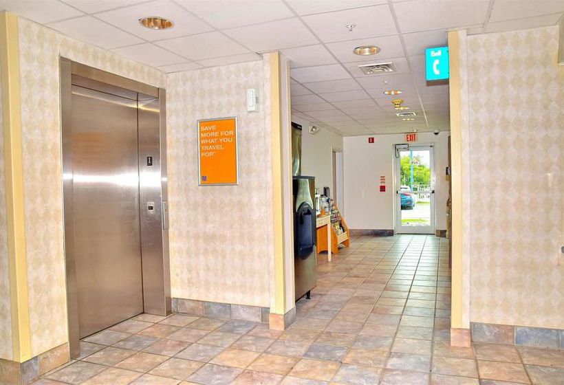 Motel 6 Toronto East - Whitby | Whitby | Ontario | Canada 20