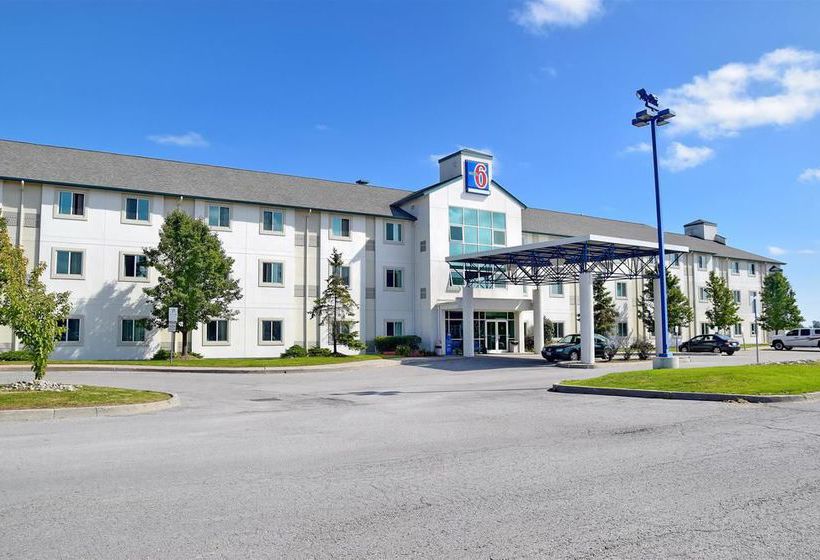 Motel 6 Toronto East - Whitby | Whitby | Ontario | Canada 6