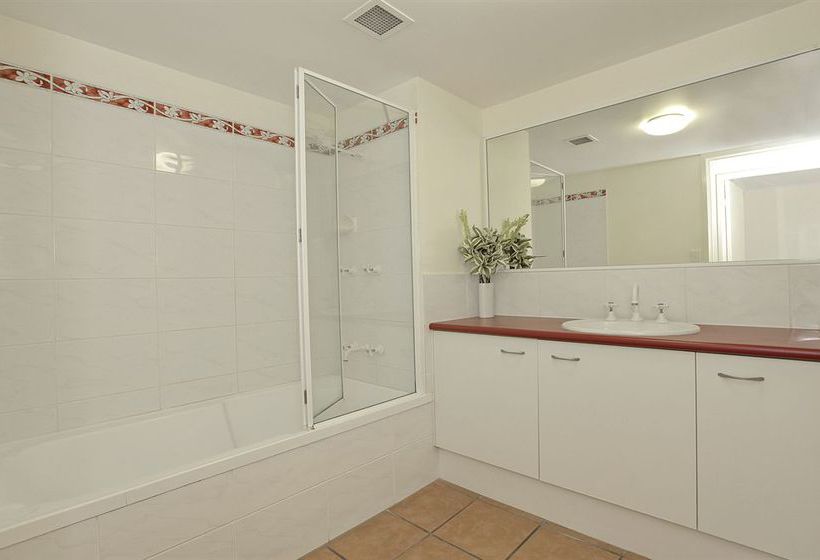 Hotel Mirage Alexandra Headland